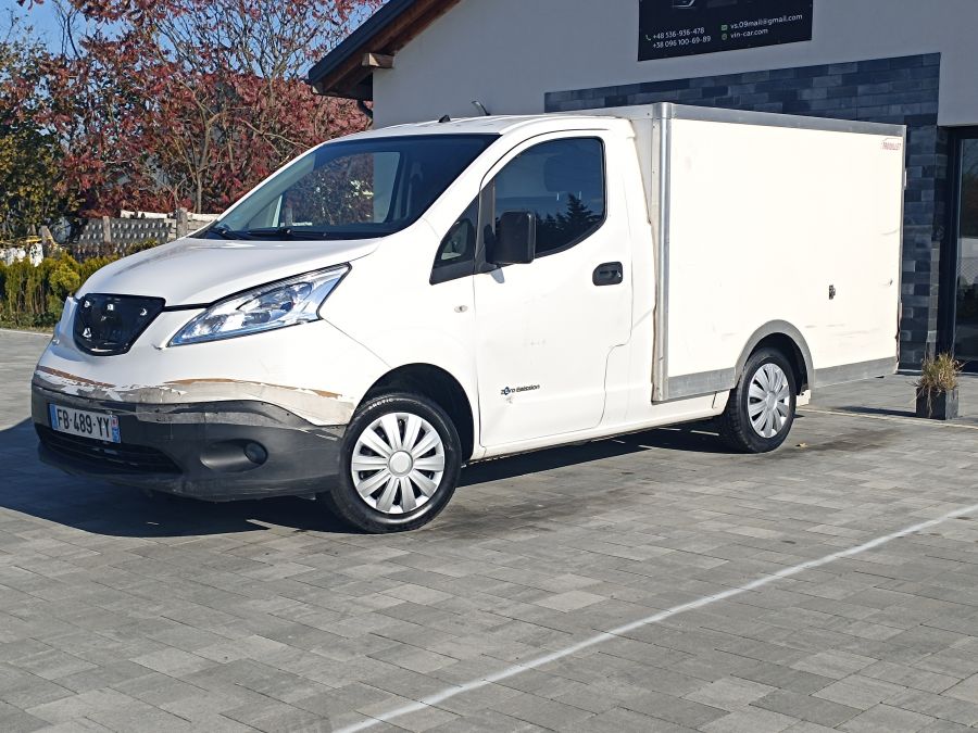 Nissan E-NV200